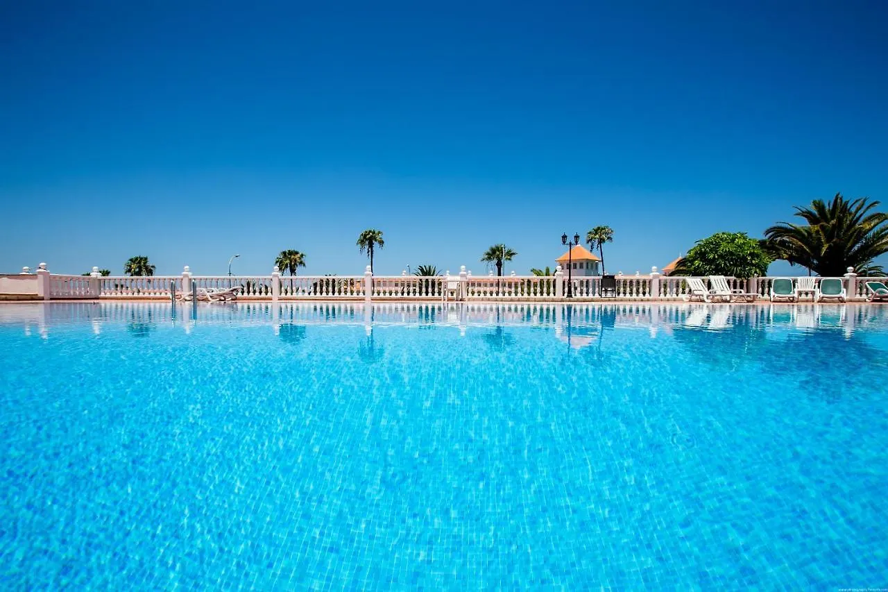 Superior Del Duque Ocean View 2 Bedroom Apartment contacts